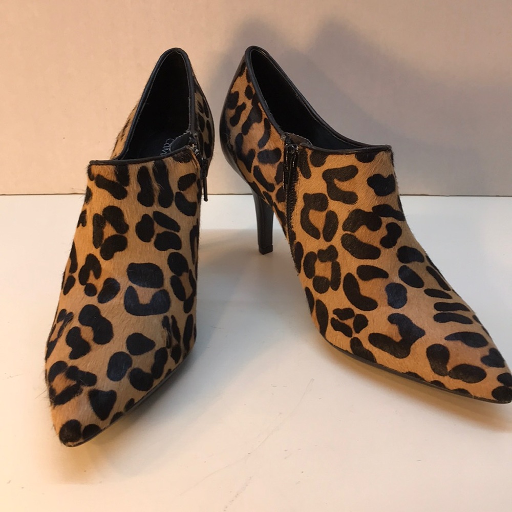 Calvin Klein Leopard Print Pointedtoe Booties Sz 9 - image 1